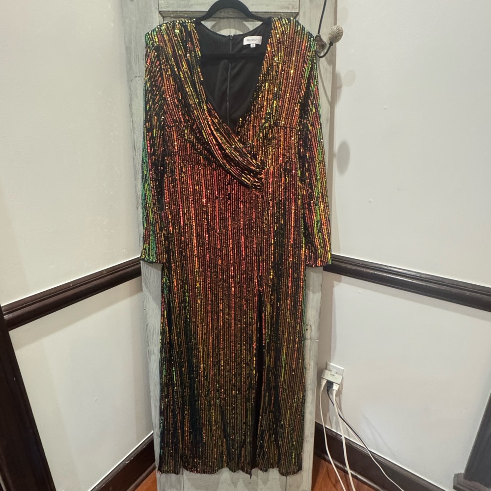 Faeriesty Plus long sleeve wrap style sequin formal full length Dress Gown 1x